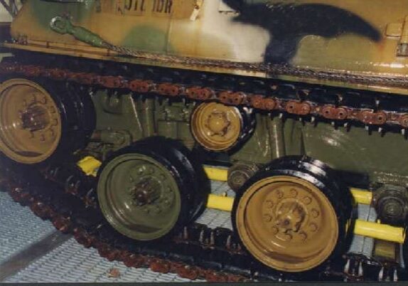 Rubber track assembly on a military tank